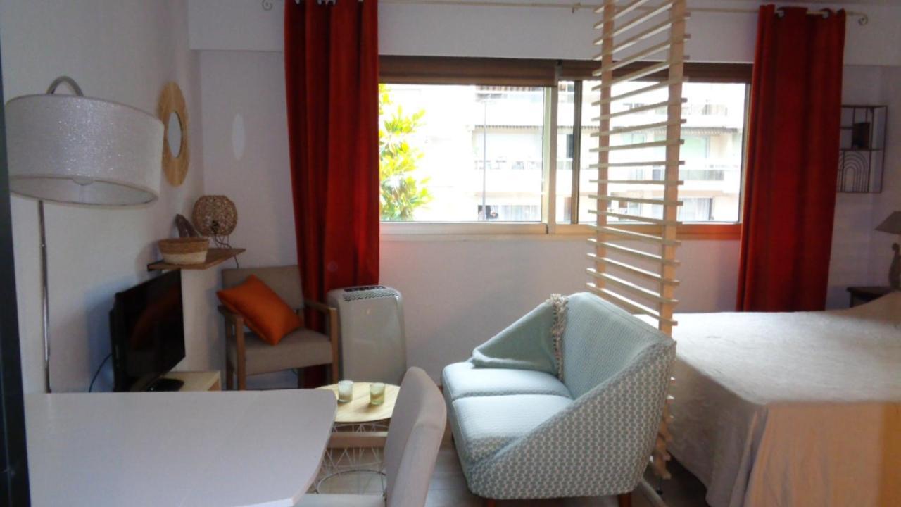 sun beach Juan-les-Pins Exterior foto